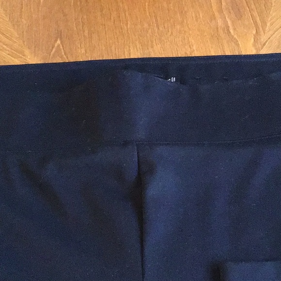 ❤️TORRID PIXIE SHORT STRETCH CAPRIS - Picture 2 of 4